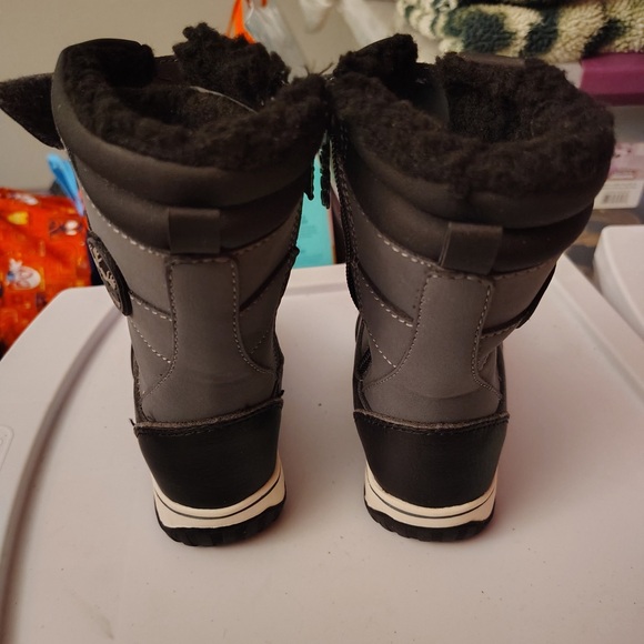 Totes Black Faux Fur Snow Boots - Picture 2 of 7